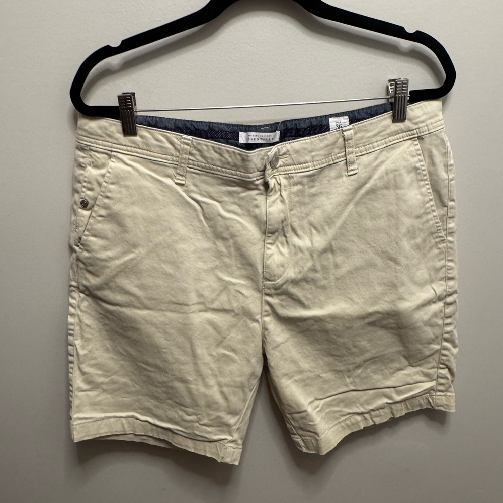 Men’s Michael Brandon Essentials Khaki Shorts